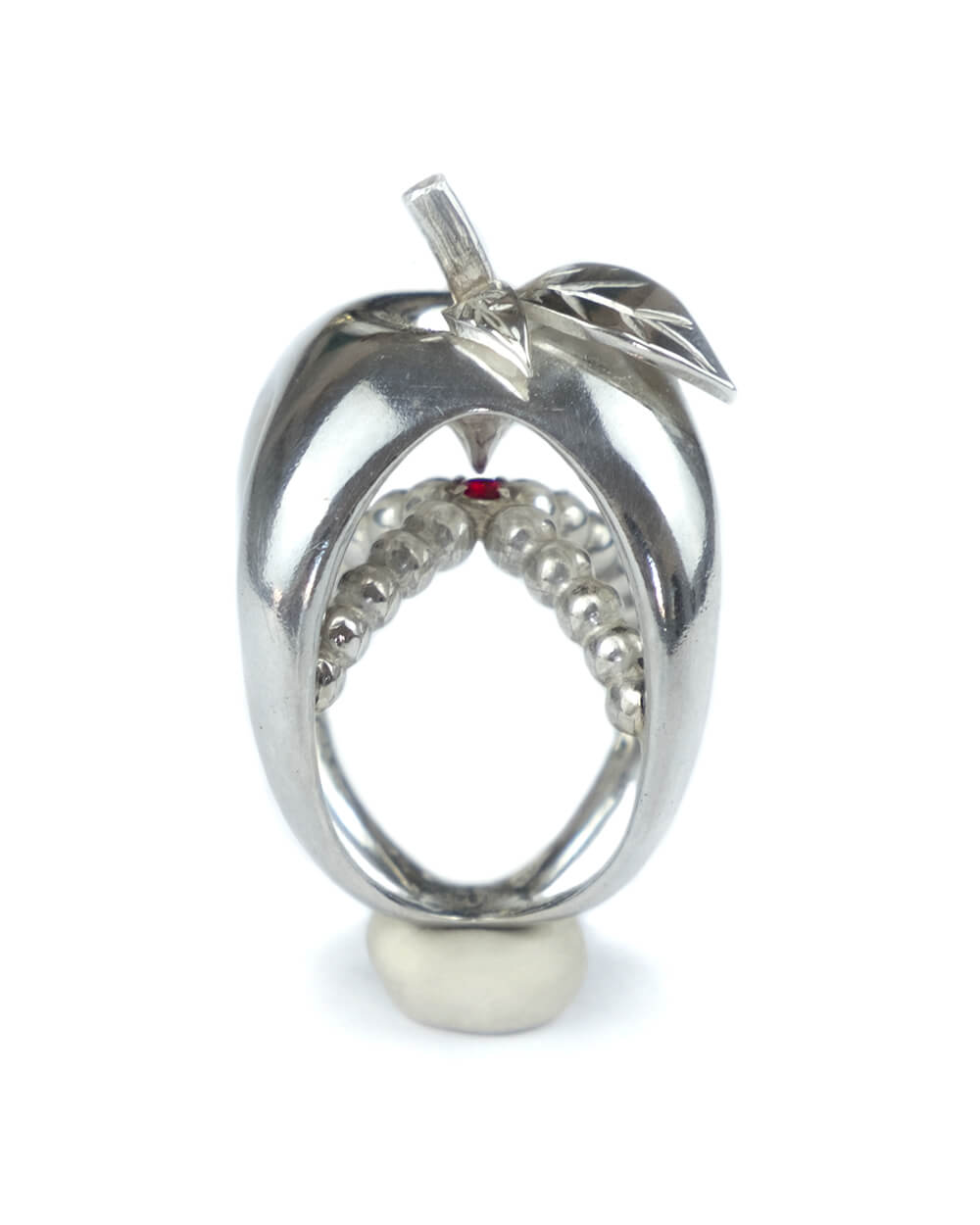 Forbidden fruit-02